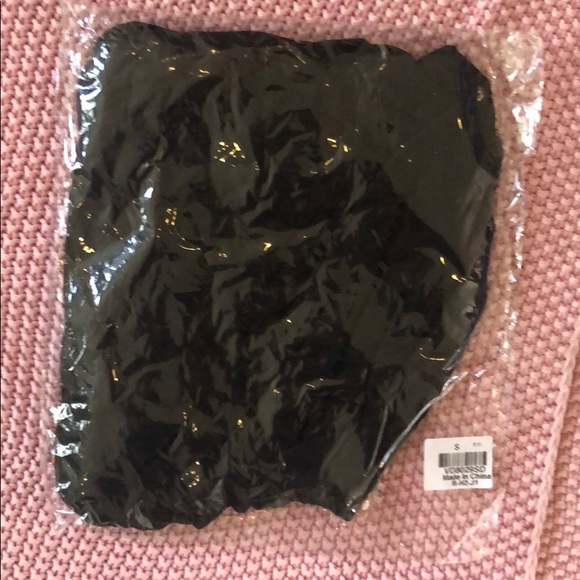 Brand New NWT Missguided Black Gathered Wrap Skirt - Picture 2 of 2